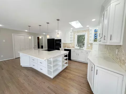 Kitchen - 4958 Lerch Dr, Shady Side, MD 20764 photo 5 of 9