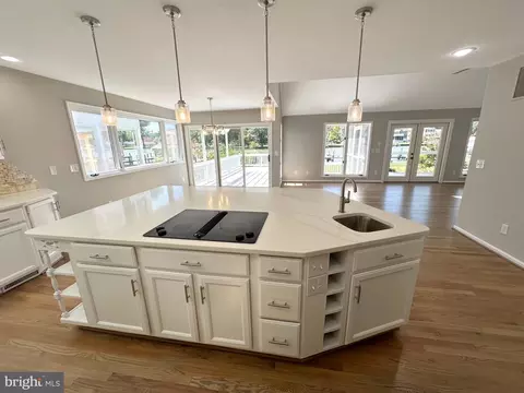 Kitchen - 4958 Lerch Dr, Shady Side, MD 20764 photo 7 of 9