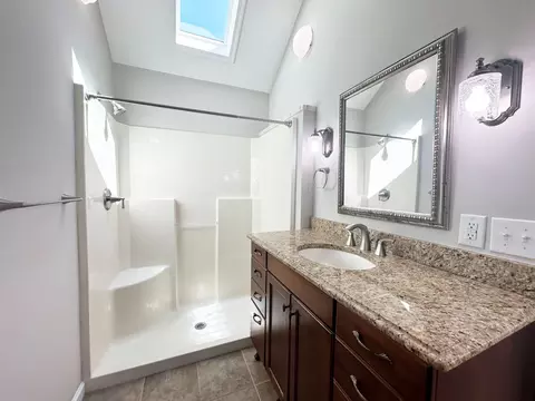 Bath - 4958 Lerch Dr, Shady Side, MD 20764 photo 1 of 3