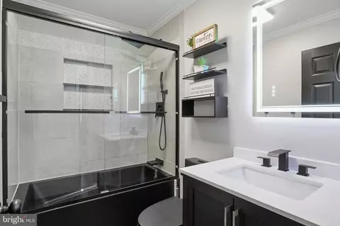 Bath - 7803 Outing Ave, Pasadena, MD 21122 photo 2 of 3