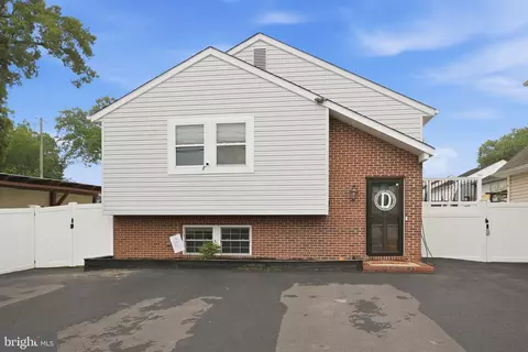 7803 Outing Ave, Pasadena, MD 21122