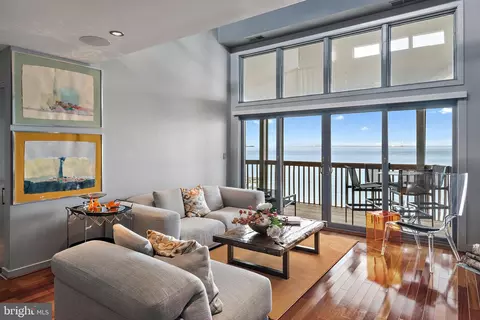 2127 Beach Village Ct #202, Annapolis, MD 21403