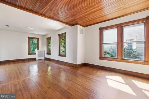 Living - 87 Shipwright St, Annapolis, MD 21401 photo 2 of 2