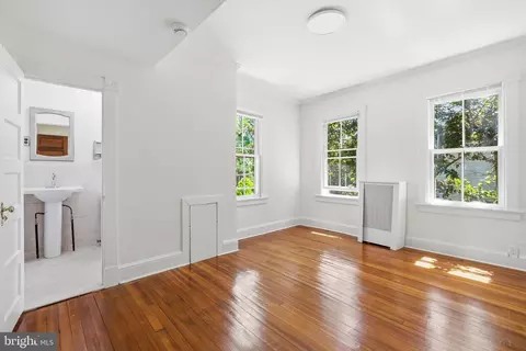 Bedroom - 87 Shipwright St, Annapolis, MD 21401 photo 6 of 8