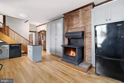Entry Way - 87 Shipwright St, Annapolis, MD 21401 photo 5 of 6