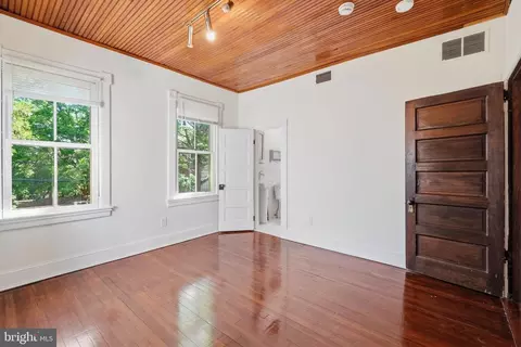 Bedroom - 87 Shipwright St, Annapolis, MD 21401 photo 3 of 8