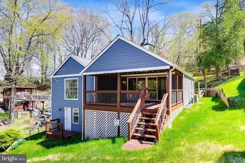 Exterior - 8014 Forest Glen Dr, Pasadena, MD 21122 photo 7 of 10