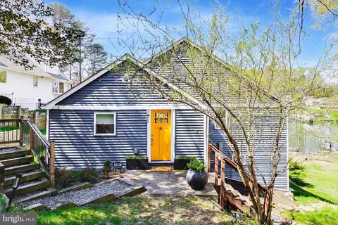 8014 Forest Glen Dr, Pasadena, MD 21122