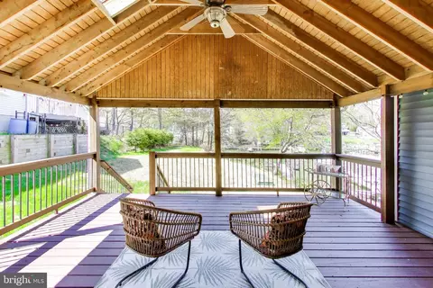 Exterior - 8014 Forest Glen Dr, Pasadena, MD 21122 photo 2 of 10