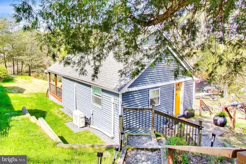 Exterior - 8014 Forest Glen Dr, Pasadena, MD 21122 photo 4 of 10