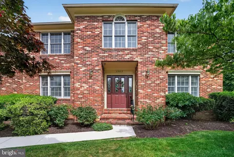 1303 Persimmontree Ct, Crofton, MD 21114