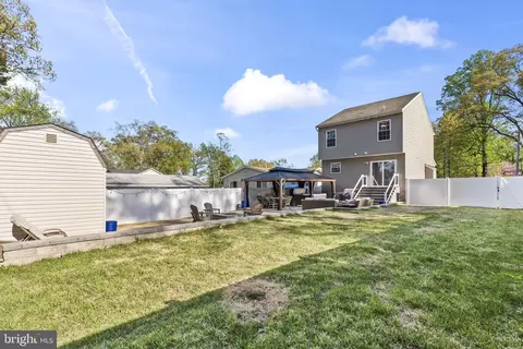 Exterior - 7625 3rd St, Pasadena, MD 21122 photo 4 of 7