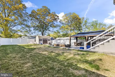 Exterior - 7625 3rd St, Pasadena, MD 21122 photo 3 of 7