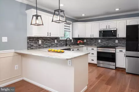 Kitchen - 7625 3rd St, Pasadena, MD 21122 photo 1 of 3