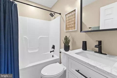Bath - 7625 3rd St, Pasadena, MD 21122 photo 2 of 2