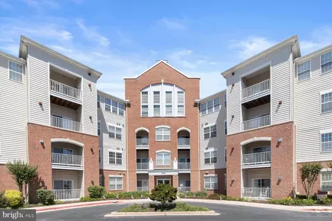2608 Chapel Lake Dr #204, Gambrills, MD 21054