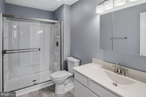 Bath - 657 Chapelgate Dr, Odenton, MD 21113 photo 2 of 5