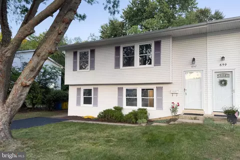 Exterior - 657 Chapelgate Dr, Odenton, MD 21113 photo 2 of 3
