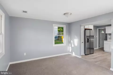 Living - 657 Chapelgate Dr, Odenton, MD 21113 photo 6 of 9