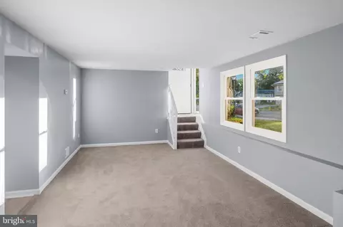 Living - 657 Chapelgate Dr, Odenton, MD 21113 photo 3 of 9