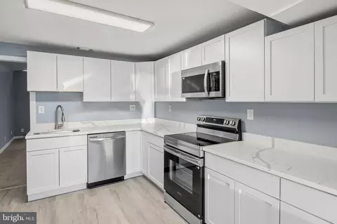 Kitchen - 657 Chapelgate Dr, Odenton, MD 21113 photo 1 of 1
