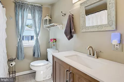 Bath - 601 Riverside Dr, Pasadena, MD 21122 photo 2 of 2