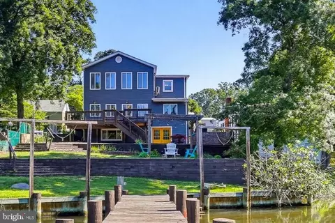 601 Riverside Dr, Pasadena, MD 21122