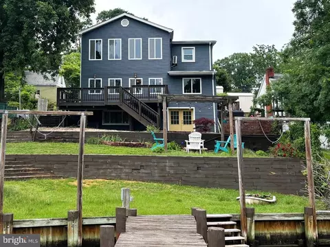 601 Riverside Dr, Pasadena, MD 21122