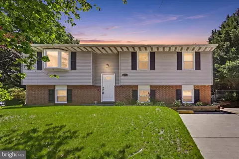 401 Grove Ridge Ct, Linthicum Heights, MD 21090