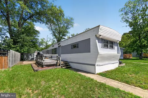 1501 Flanders Ln #I, Harwood, MD 20776