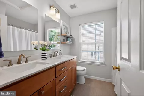 Bath - 8715 Silent Ct, Odenton, MD 21113 photo 3 of 3