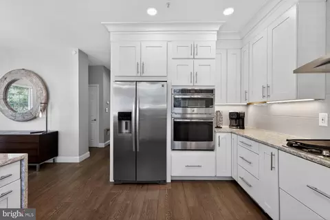 Kitchen - 8715 Silent Ct, Odenton, MD 21113 photo 5 of 5