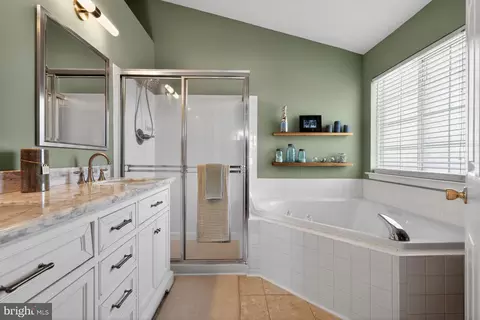 Bath - 8715 Silent Ct, Odenton, MD 21113 photo 2 of 3