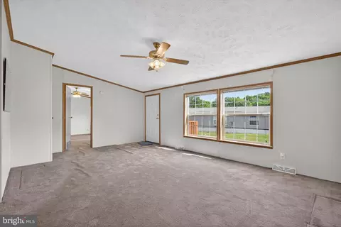 271 Janet Ct, Lothian, MD 20711 photo 5