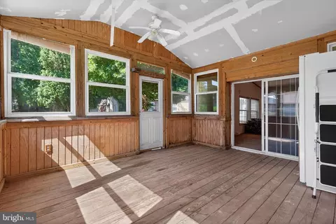 271 Janet Ct, Lothian, MD 20711 photo 12