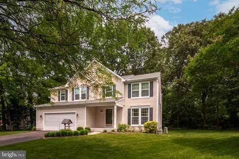 205 Foxridge Ct, Glen Burnie, MD 21061