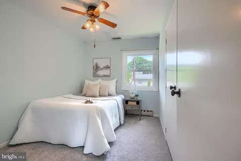Bedroom - 675 211th St, Pasadena, MD 21122 photo 1 of 8