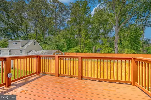 Exterior - 675 211th St, Pasadena, MD 21122 photo 7 of 11