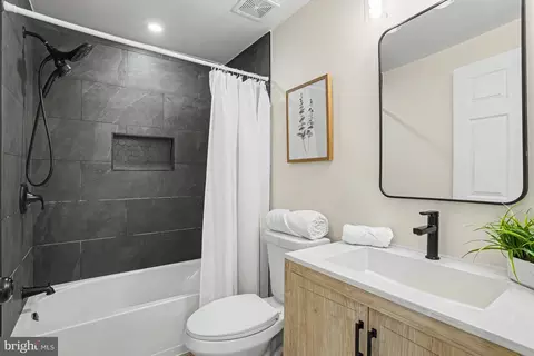 Bath - 910 Pierpoint Dr, Pasadena, MD 21122 photo 2 of 3