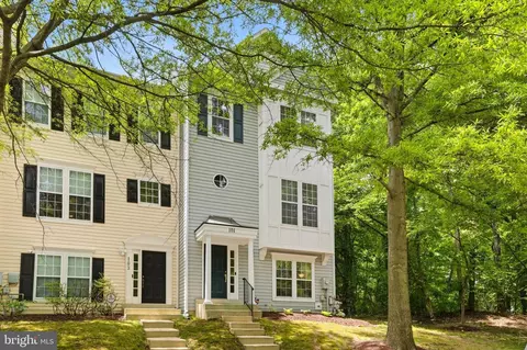 101 Blackbird Hill Ln, Laurel, MD 20724