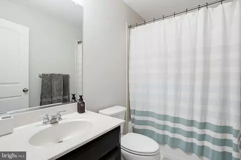 Bath - 911 Whitstable Blvd, Arnold, MD 21012 photo 3 of 3