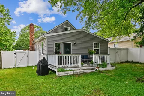 Exterior - 1129 Wharf Dr, Pasadena, MD 21122 photo 4 of 14
