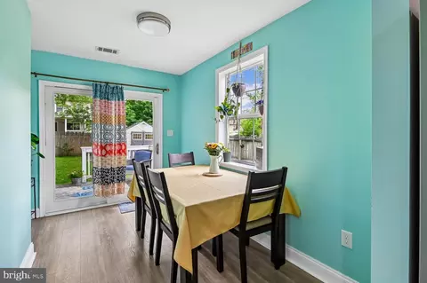 Dining - 1129 Wharf Dr, Pasadena, MD 21122 photo 4 of 4