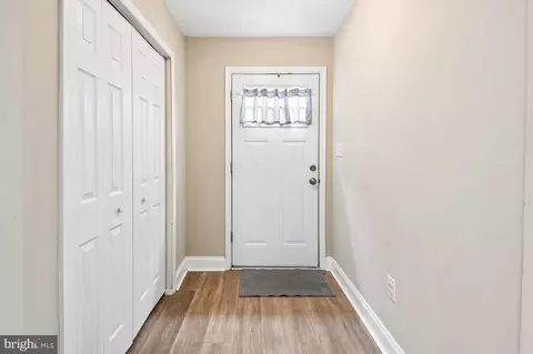 Entry Way - 1129 Wharf Dr, Pasadena, MD 21122 photo 1 of 13