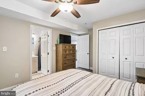 Bedroom - 1129 Wharf Dr, Pasadena, MD 21122 photo 4 of 14