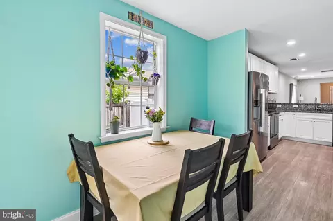Dining - 1129 Wharf Dr, Pasadena, MD 21122 photo 2 of 4