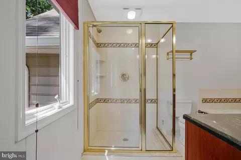 Bath - 421 Edgewater Rd, Pasadena, MD 21122 photo 2 of 4
