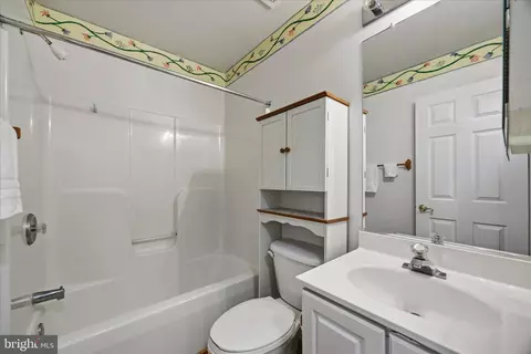 Bath - 674 207 Th St, Pasadena, MD 21122 photo 2 of 2
