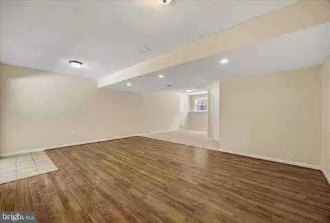 Living - 674 207 Th St, Pasadena, MD 21122 photo 4 of 5