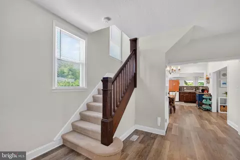 Entry Way - 311 Townsend Ave, Brooklyn, MD 21225 photo 2 of 9